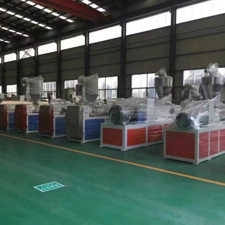 Equipamento para enfaixar bordas de PVC